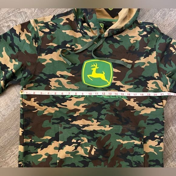 John Deere Core Graphic Logo Hoodie Camo- Size Medium - Picture 4 of 8